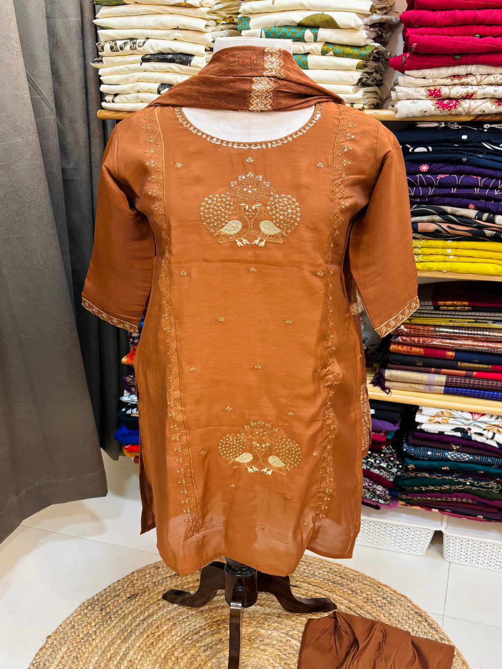 Mulchanderi Three Piece Salwar set